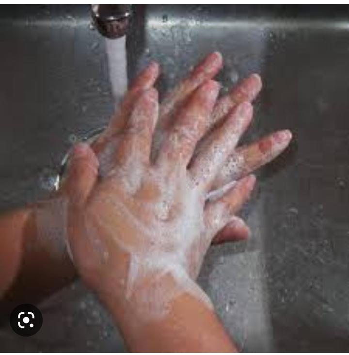 Le savais-tu ? Se laver régulièrement les mains avec de l' eau propre et du savon est un geste barrière contre l' épidémie de choléra. Une action qui peut sauver. Parles-en autour de toi. Le choléra fait des ravages.