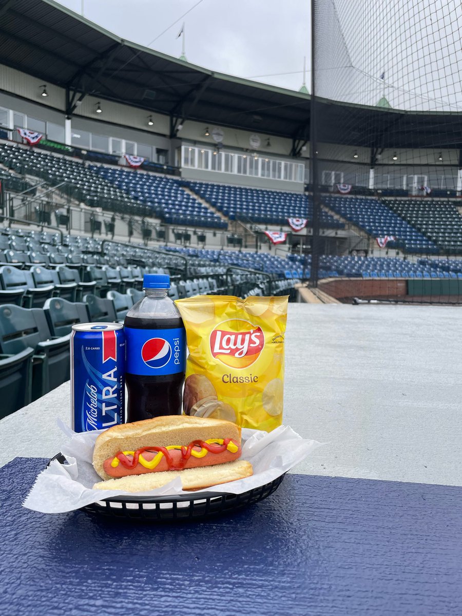 Tonight is $3, $2, $1 night presented by Great Clips. $3 beers &amp; sodas, $2 hot dogs, and $1 chips 🍺🌭🥔

Join us for this homestand in the battle for the top spot in league against the <a href="/RockersBaseball/">High Point Rockers</a> 🪑🚀

Game at 6:45 PM. Gates open at 5:45 PM.

Go Counter Clocks ⏰