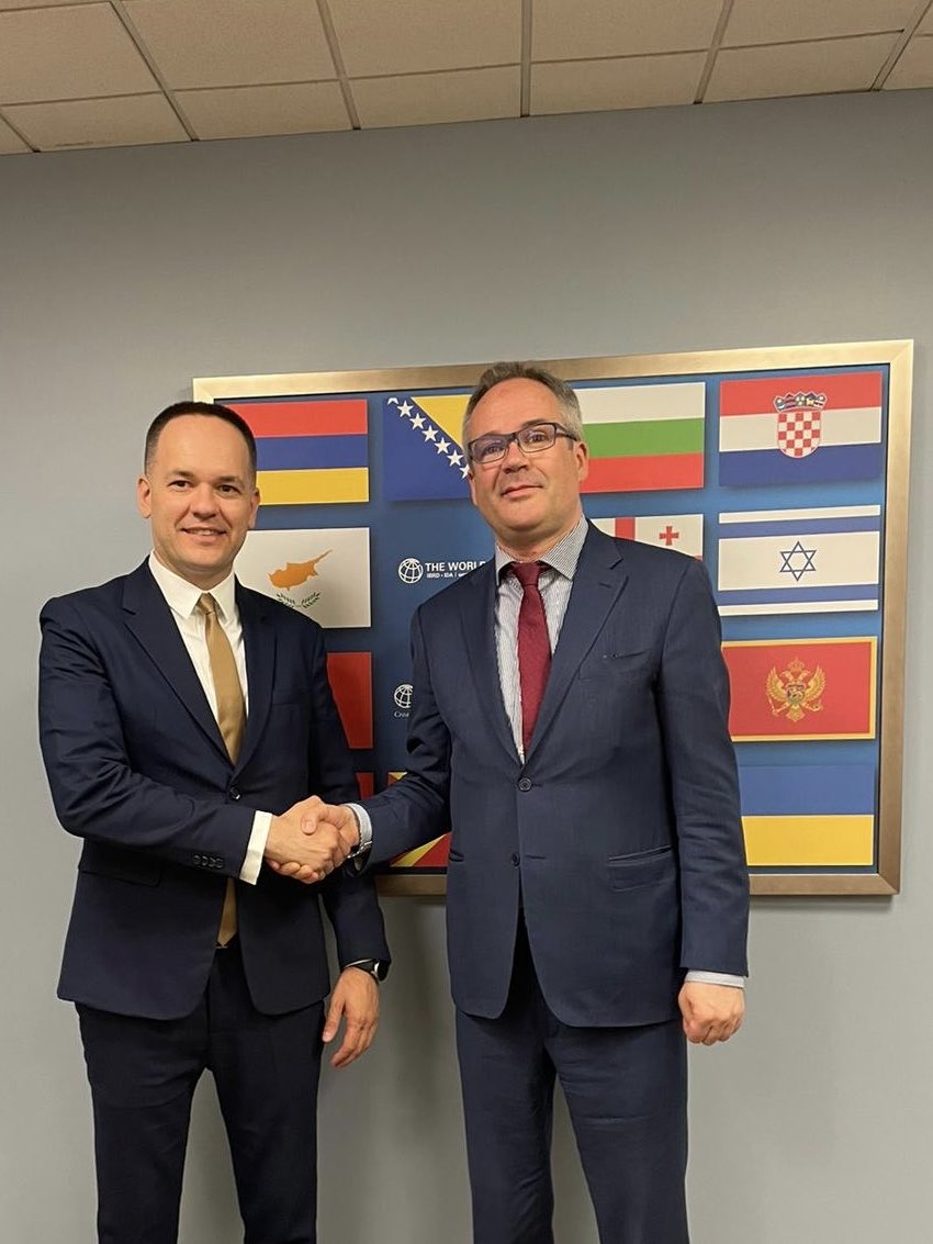 Koen Davidse tweet media