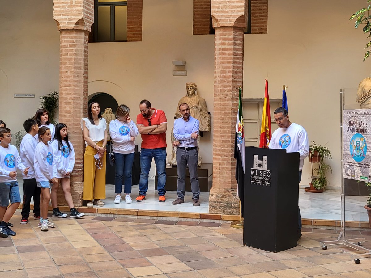 ArqueologicoBa's tweet photo. ¡Comienza la nueva exposición "RobotizArte Arqueológico"! 
Si te apetece ver el gran trabajo escolar en el que la arqueología y la robótica se han mezclado para crear Arte, no te la puedes perder... S

📅Del 9 al 21 de mayo
⌚️De 10.00h a 13.30h https://t.co/NaYH2M1W0k
