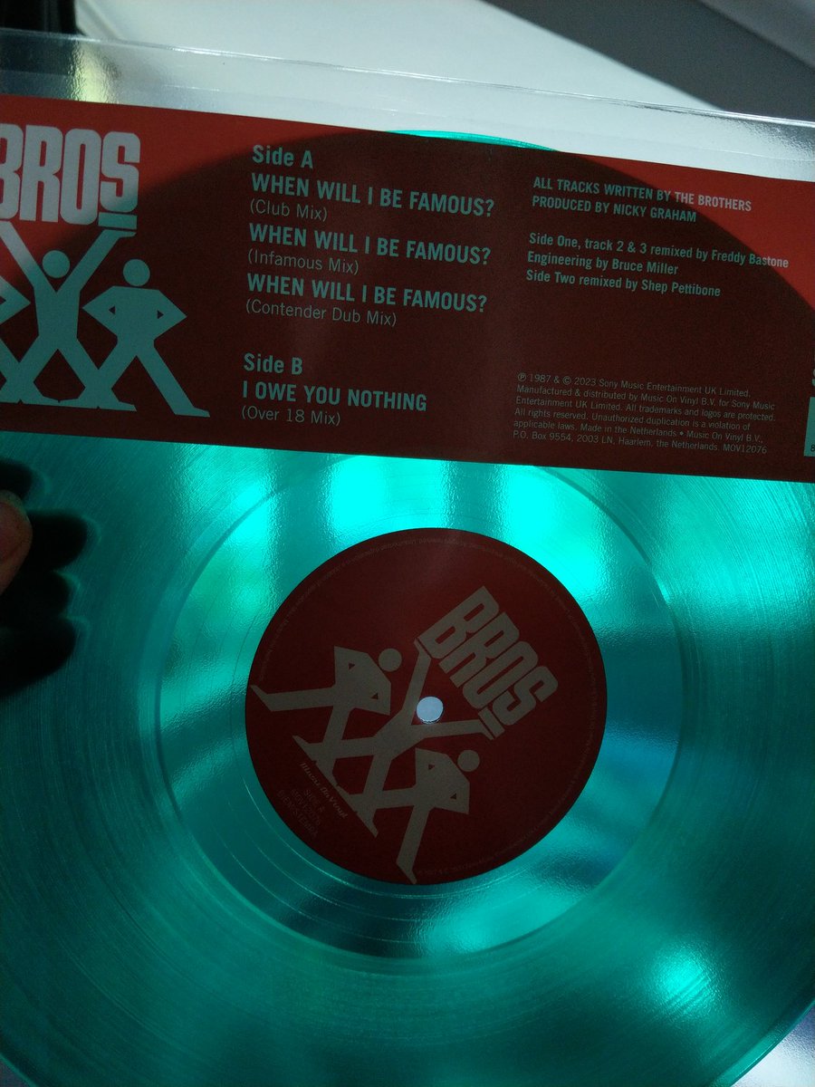 trainersandtutu's tweet photo. Happiness today,  my daily positivity, my thing to smile about is the safe arrival of a piece of limited edition green, transparent vinyl from #rsd2023  #whenwillibefamous #wwibf #mg #bros #music #vinyl @mattgoss @RobFergOfficial @MrAndyCopping time for another Bros gig???😍 https://t.co/OuEMkzWyLK