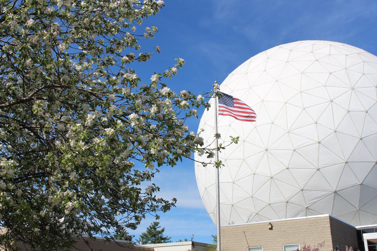 Come work with us! New position for a Postdoctoral Associate in Astronomy is open at Haystack: haystack.mit.edu/about/careers/ with a focus on star formation along with work on the 37m telescope and other projects. It's a great place to work! #hiring #astronomy