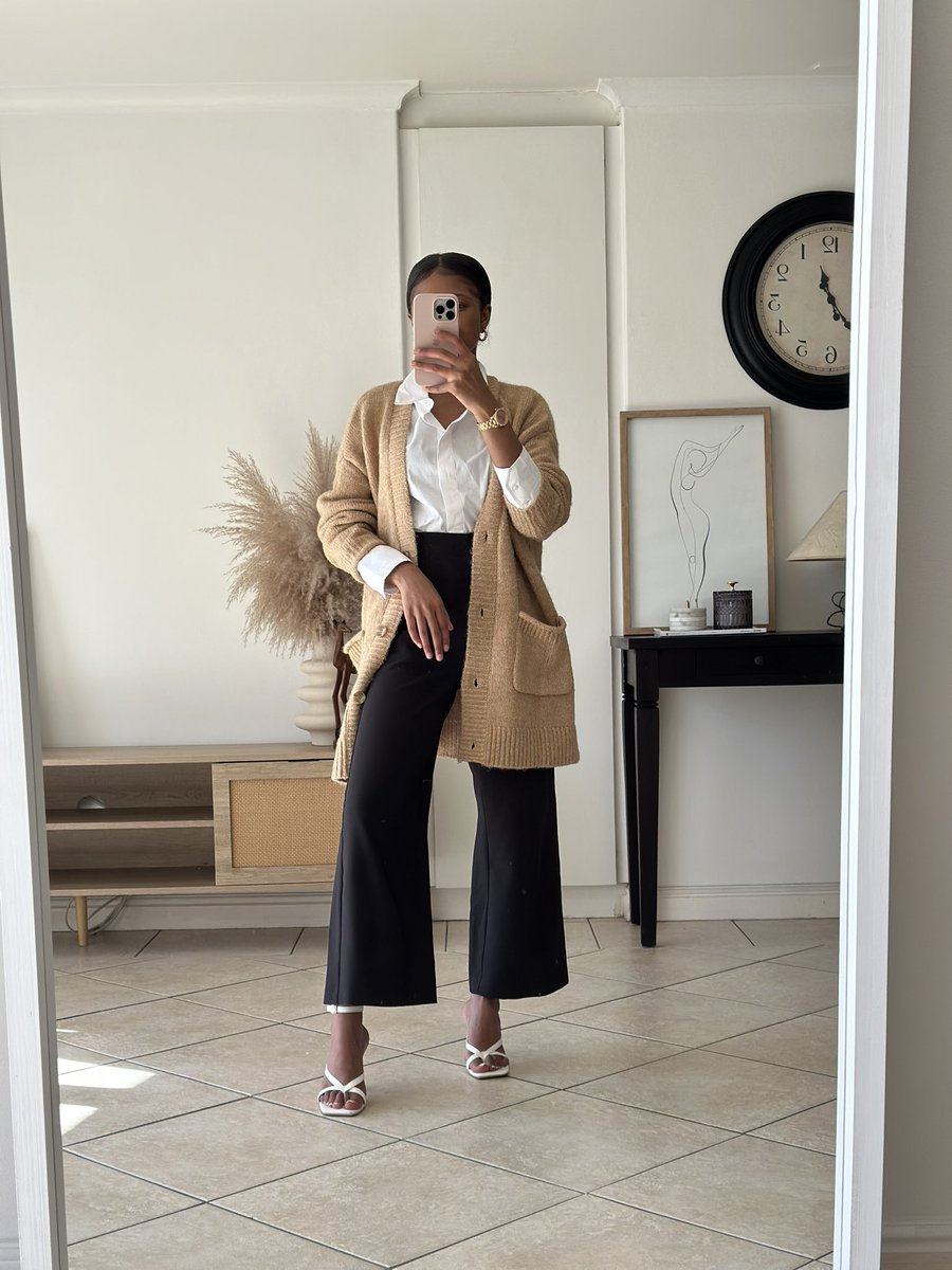 mvelasebubu's tweet photo. Work outfits inspo🤍🤎

#easyfit #ootdStyle https://t.co/oqX2IJIp57