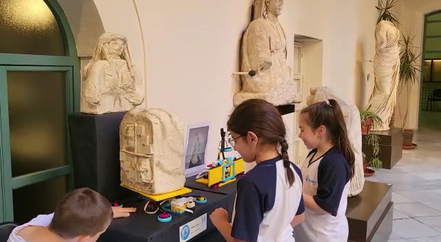 ArqueologicoBa's tweet photo. ¡Comienza la nueva exposición "RobotizArte Arqueológico"! 
Si te apetece ver el gran trabajo escolar en el que la arqueología y la robótica se han mezclado para crear Arte, no te la puedes perder... S

📅Del 9 al 21 de mayo
⌚️De 10.00h a 13.30h https://t.co/NaYH2M1W0k