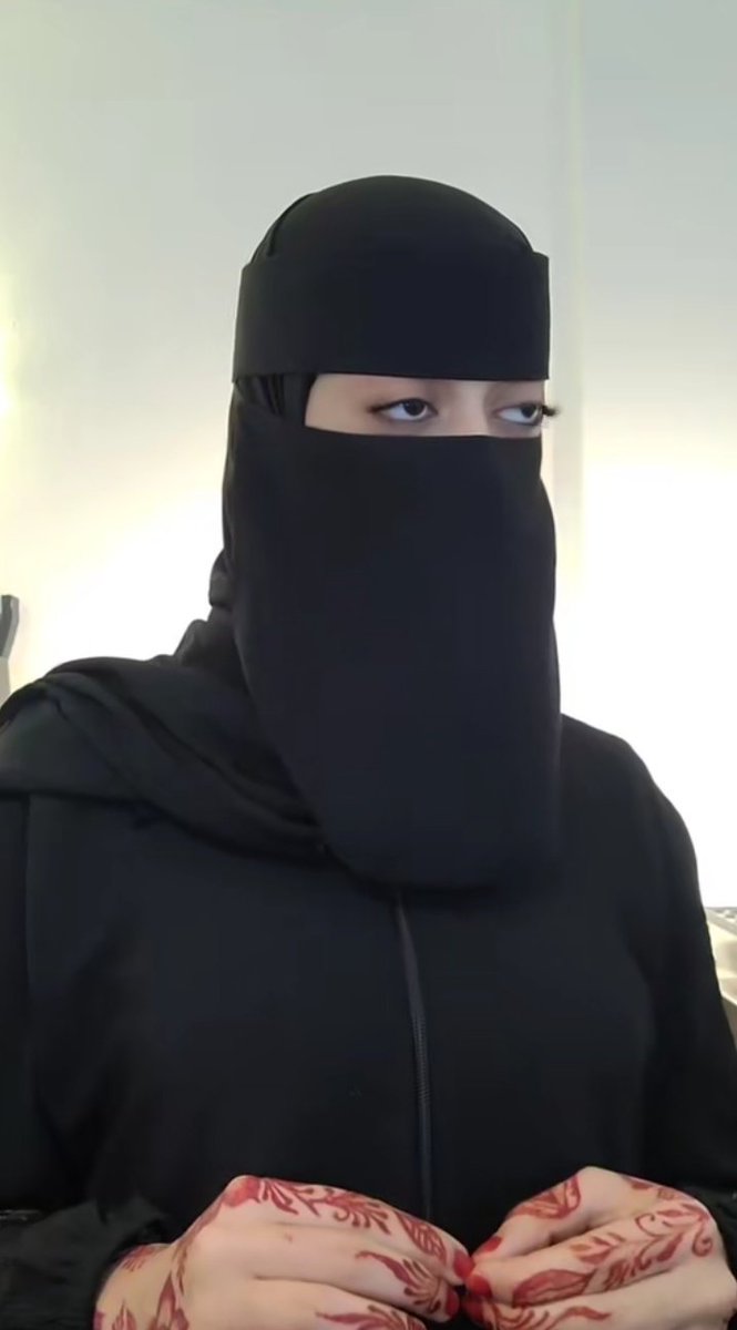 ما سبب اندفاع المرأة  إلى علاقة ثانيه رغم أنها متزوجة؟ 🤔

النقاش باحترام 👍