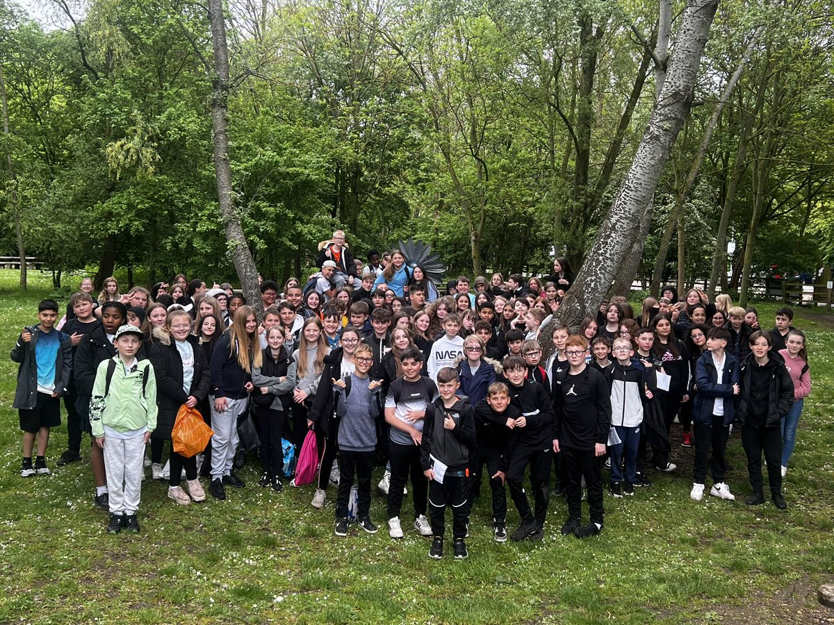 RBAGeography's tweet photo. Year 7’s went on a field trip to the River Lea today to explore if there is evidence of human and physical activity. We had a great day and students were impeccable #fieldwork #geography #year7 https://t.co/xsAjrvolLT