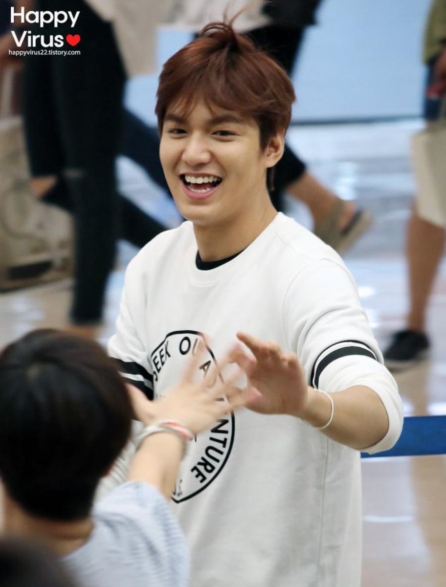 minncle's tweet photo. Started from the bottom, now he's here. 
To the most talented, versatile, kind, sexy, sweet, adorable &amp; passionate human to ever walk this universe, we say THANK for ur hard work &amp; dedication towards ur fam, frnds &amp; us. U're the most amazing being.
#17yearswithLeeminho #LeeMinHo https://t.co/rcvGFU9g6A