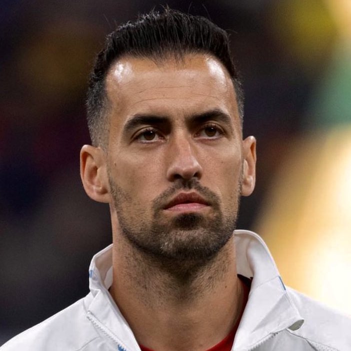 BlazquezFont's tweet photo. 🗣️Juan Román Riquelme: “Cuando apareció Sergio Busquets cambió el concepto del fútbol. Es único en el mundo. No hay ni habrá otro jugador como él”. #FCBarcelona https://t.co/zEav2tUtOg