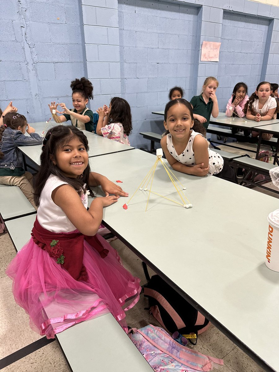 Lisa Roesch (@lroesch04) on Twitter photo Spaghetti and Marshmallow STEM challenge in action with Kinders <a href="/morrisaveschool/">Matthew Johnson Ed.D</a> <a href="/greener_glc/">GLC GREENER</a> Spaghetti and Marshmallow STEM challenge in action with Kinders <a href="/morrisaveschool/">Matthew Johnson Ed.D</a> <a href="/greener_glc/">GLC GREENER</a>