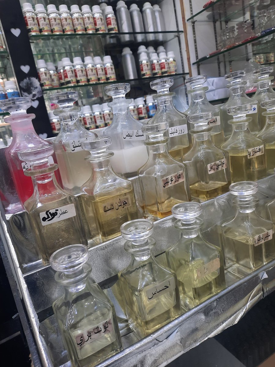 WarkhaNdeye's tweet photo. Pure poison de dior
Mme coco
E collection
Baquarat rouge
Givenchy
Kalimat
Rakan
Olympea 
White musk
Feeling https://t.co/paNaCJGTmL
