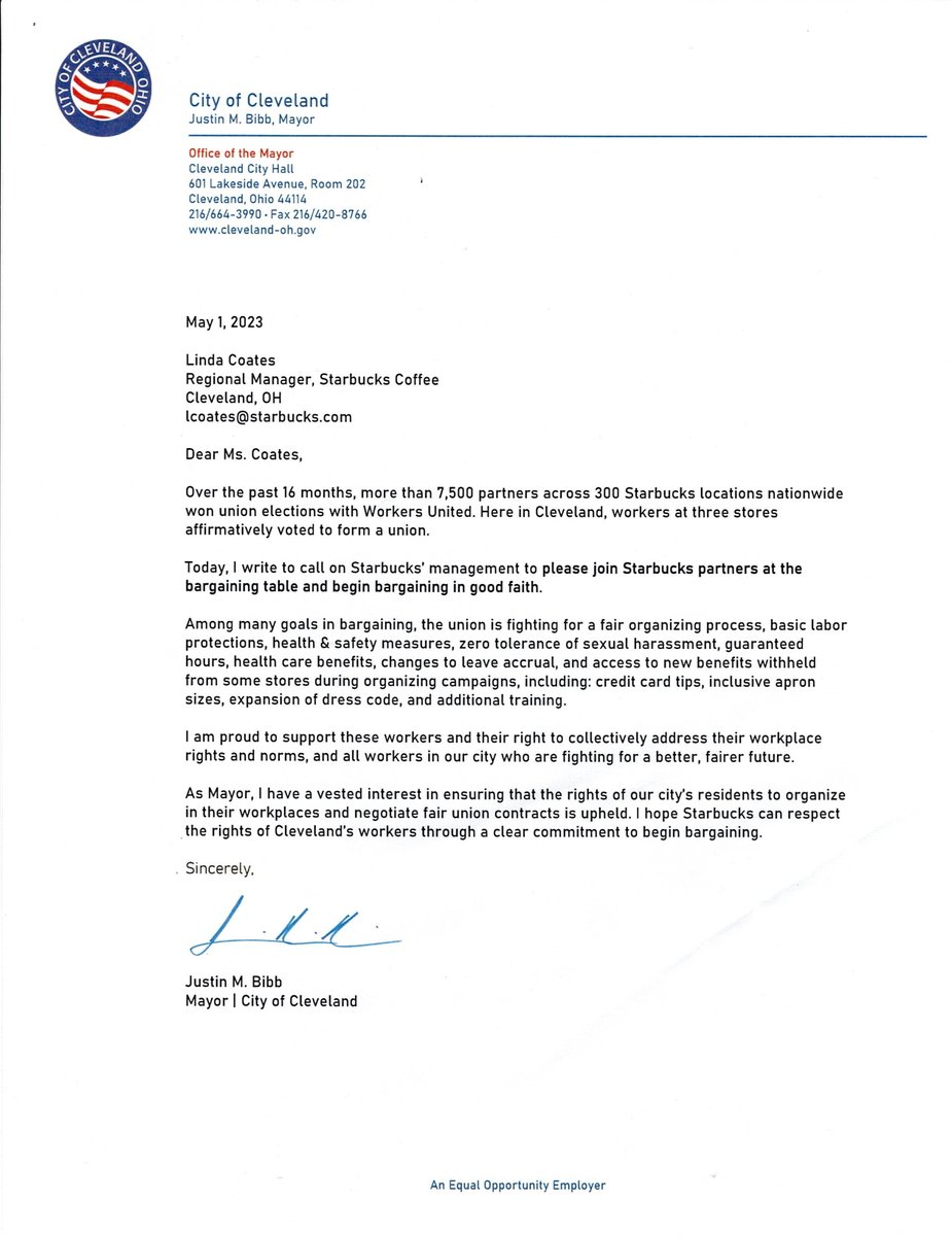 SBWorkersUnited's tweet photo. Last week, @MayorBibb of Cleveland sent a letter to Starbucks demanding good-faith bargaining with workers at the three unionized stores in the Cleveland area. Partners have been waiting on Starbucks to bargain for months!

Thank you Mayor Bibb for your support ✊ https://t.co/68oJf4z4Fo