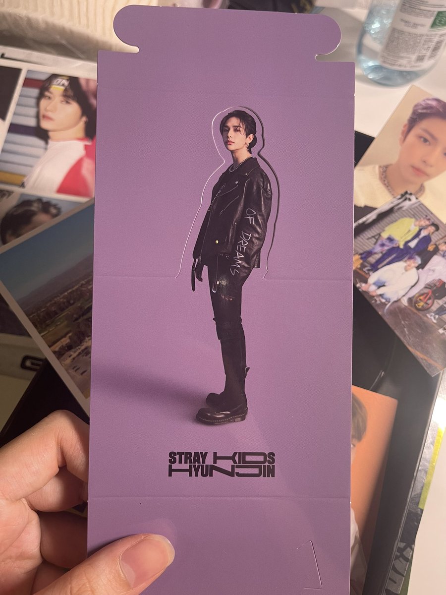 bibibobo7979's tweet photo. ขายบั้มสเตคิดค่า ขายแบบแยกการ์ดนะคะ หรือใครจะเอาแบบรวมการ์ดลองเดมมาเสนอราคาได้ค่า เสนอได้ทั้งราคาการ์ด บั้มเปล่าๆ บั้มพร้อมการ์ดเลยค่า #ตลาดนัดstraykids #ตลาดนัดเด็กหลง https://t.co/4LnoVbgMLL