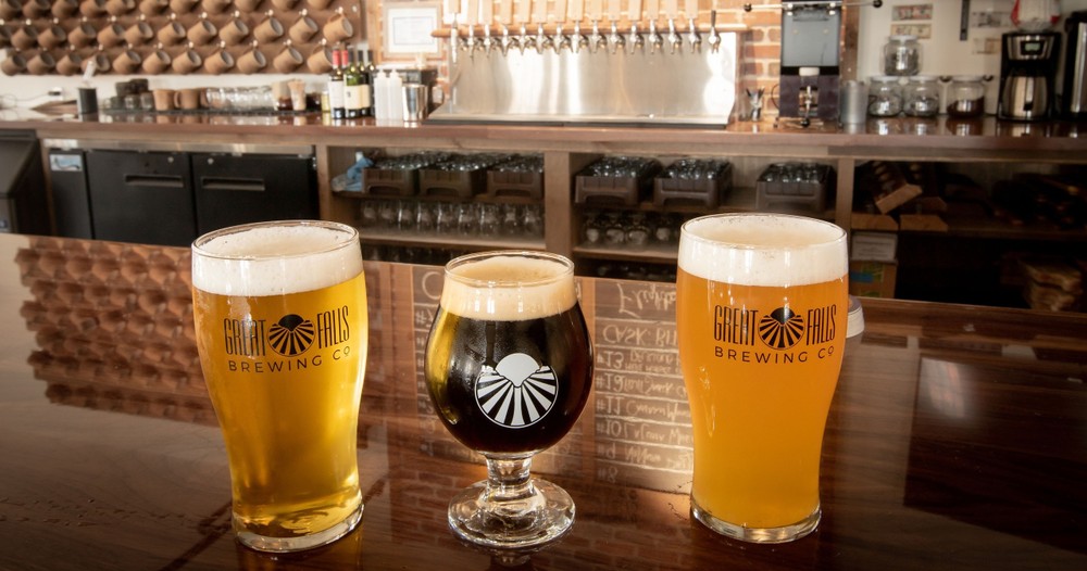 ctbeertours's tweet photo. The Northwest CT Ale Trail consists of @LRBrewers Great Falls Brewing Company @B_Legitimus @NorbrookFarm On June 11 we are featuring a public tour where you can hop on in Bristol or Canton, CT, visit all stops, drink beer flights at each &amp; pizza for lunch.
https://t.co/Uh8QFNMpGI https://t.co/q8s3lwGhwv
