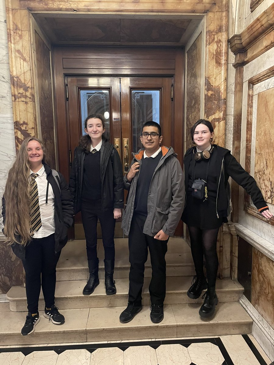 MissBowman5's tweet photo. Well done to S2/3 pupils who represented @StThomasAqSec at the Glasgow Schools Forum, where they took part in discussions around their understanding and importance of assessment! @MrsFarrellDHT https://t.co/FuD9wJW8fg