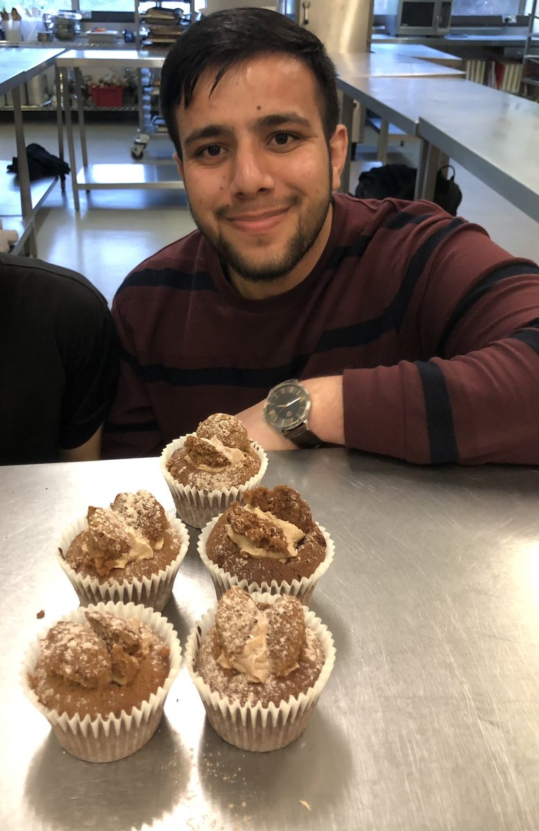 Esol making chocolate cakes today!  Everyone enjoys a chocolate cake!@jochappel4 @CrawleyCollege