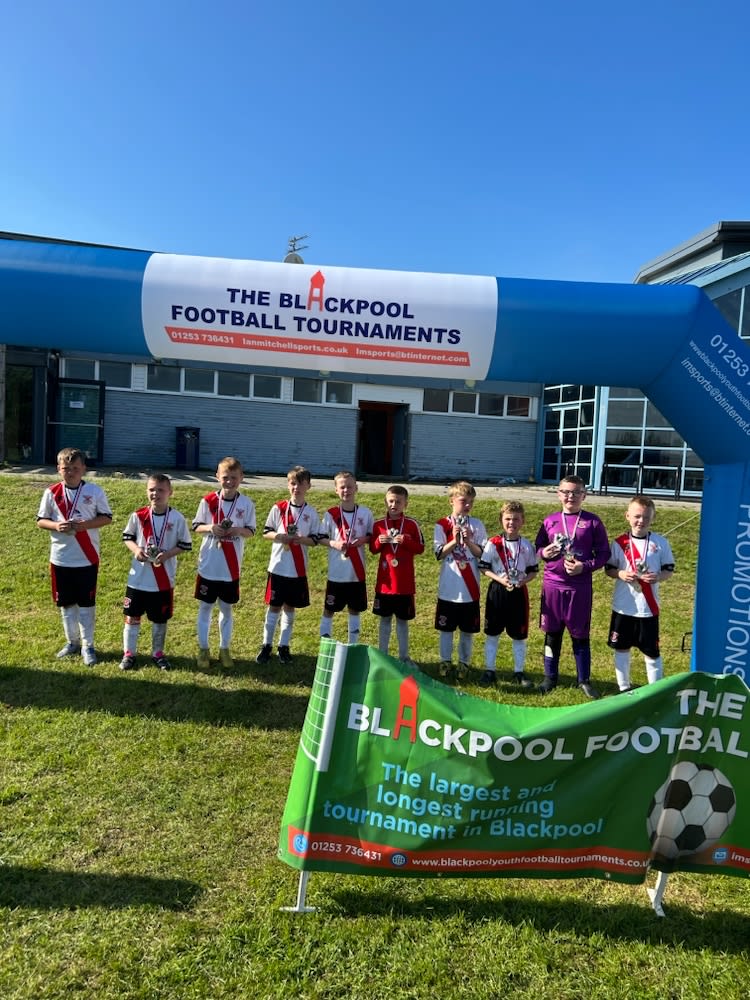 clydebank2014s's tweet photo. What a weekend, we had blood sweat and tears. 
Clydebank 2014 had 3 teams competing in the blackpool football tournament @byft2016 with our Reds losing in the final but played amazing, best part of the weekend was watching the team bond and their friendship grow. https://t.co/b0VeM1kl3l