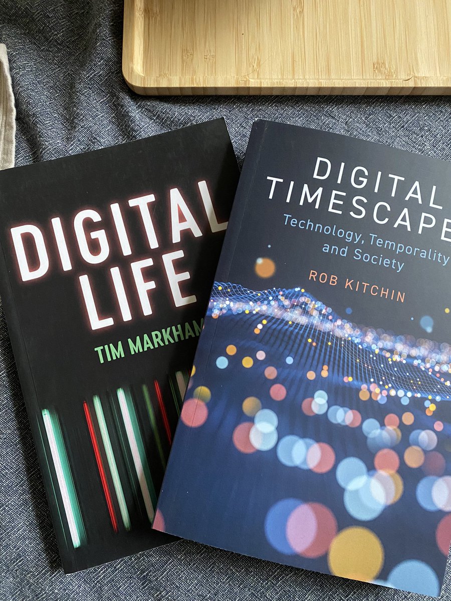 Just got my two important to-reads for my upcoming project.

One is @RobKitchin’s Digital Timescapes - exploring how digital technology reshapes temporality and society; the other one is @timmarkham’s digital life - understanding digital experience through a phenomenological lens
