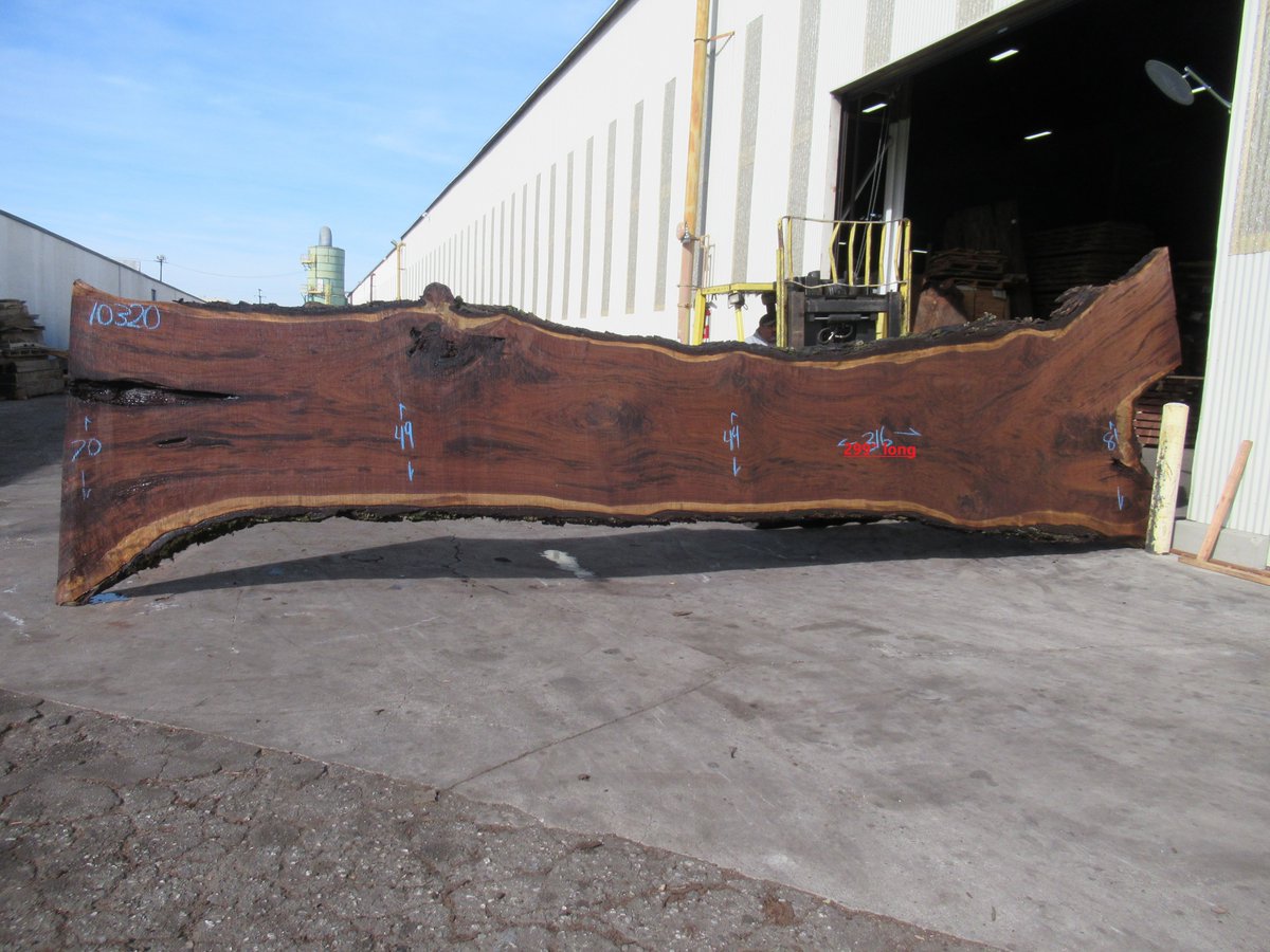 GlVeneer's tweet photo. Want to know what a 25 foot Walnut Slab looks like? #Gorgeous 
https://t.co/o1f9zMqNW0 https://t.co/9AhgMgqABx