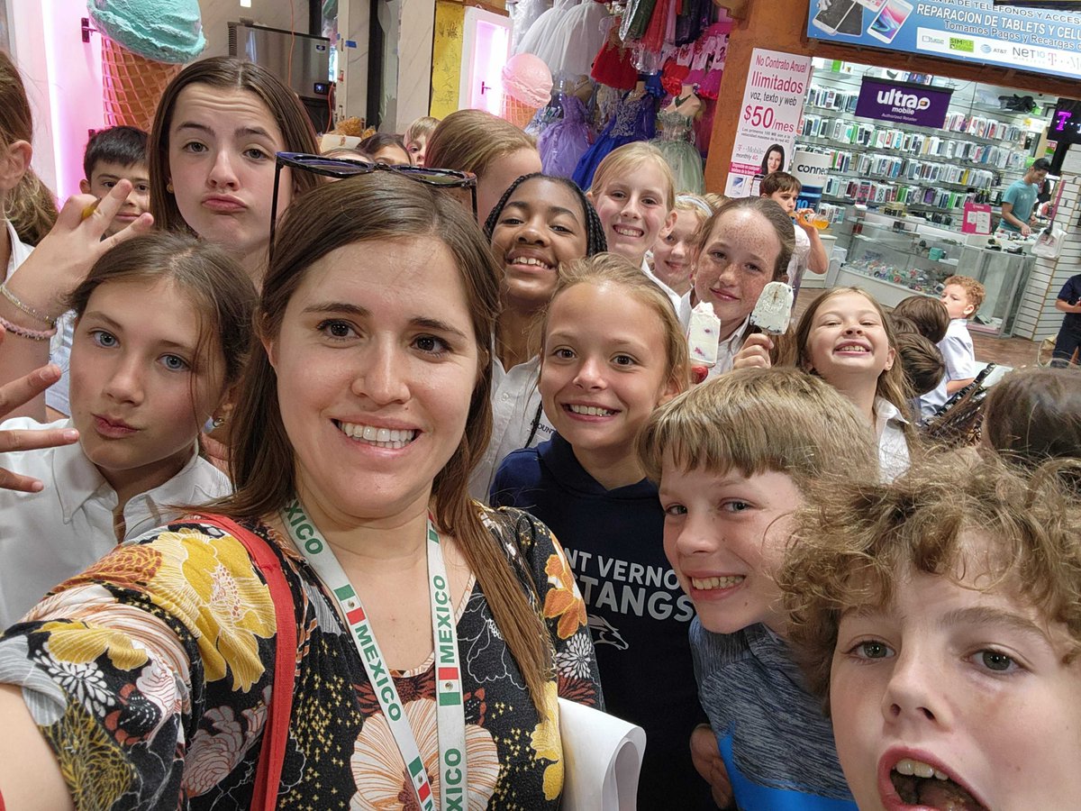 TheMVSchool's tweet photo. G5 Spanish students took an expedition to @PlazaFiestaAtl to converse with native Spanish speakers. Curious to know what their favorite part of the trip was? Without hesitation, they proudly proclaimed that it was ordering popsicles and sodas entirely in Español!

#TheMVSchool https://t.co/YkCQ1RVEz4