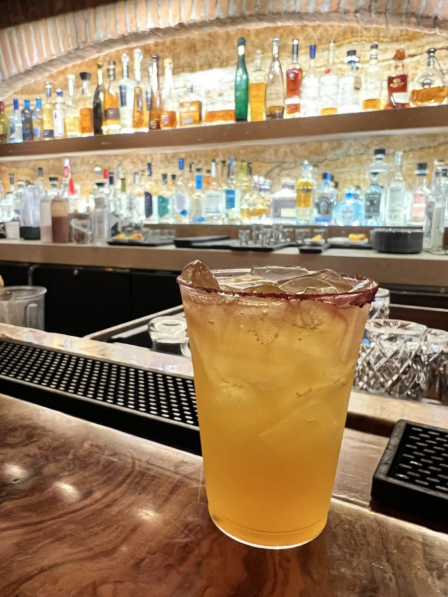 This margarita is taking me back to Hawaii with the passion fruit/lilikoi 😋 

The Wild One
Libélula joven tequila, Combier orange liqueur, ginger-passion fruit cordial, lime
juice, ilegal mezcal, hibiscus salt rim 18