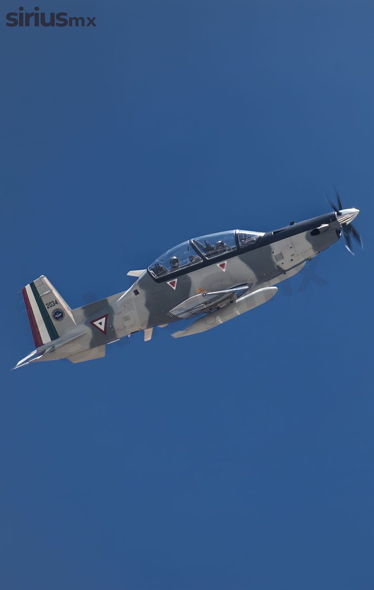 SinReservasInfo's tweet photo. Fuerza Aérea Mexicana • T6C+ Texan II.
✈️ https://t.co/ZjGBZpSqZz
#CaminosdelAire #Noticias #Aviación #Defensa #SEDENA #FuerzaAéreaMexicana #EjéMx #FAMx #EjéyFAM #EjércitoyFuerzaAérea #LaGranFuerzadeMéxico #México #beechcraft #T6C #Texanos #SantaLucía #AIFA @SEDENAmx https://t.co/SEnfkKD6wO