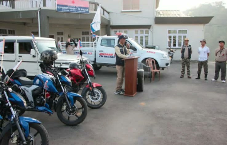 mizorampolice's tweet photo. #UnityRide cum #LegalAwareness campaign organised. Today, #SerchhipPolice visited three villages along the mountain ranges of Tawitlang - Hualtu, Hmuntha and Khawbel. Besides conducting Legal Awareness Campaign Sessions in these villages, the team also held interactions/ https://t.co/ALoCqLVVqg