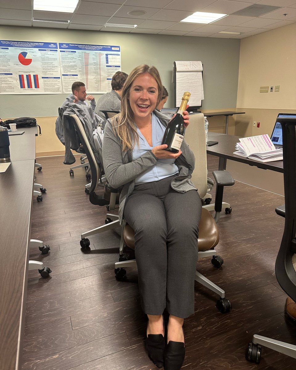 Champagne for a champagne tap! 🍾Go Jessie🎉 

#ChampagneTap #LumbarPuncture #FAUEM