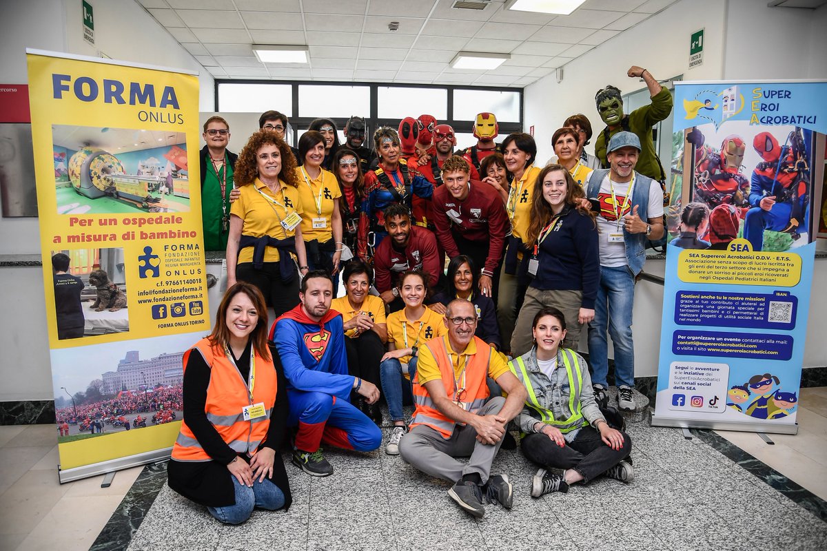 Il Torino FC insieme ai Supereroi Acrobatici!

Giornata speciale all’Ospedale Pediatrico Regina Margherita di Torino insieme a alla SEA - SupereroiAcrobatici ODV ETS e alla FORMA Onlus 

👉 bit.ly/3Bb2uDS

#SFT
