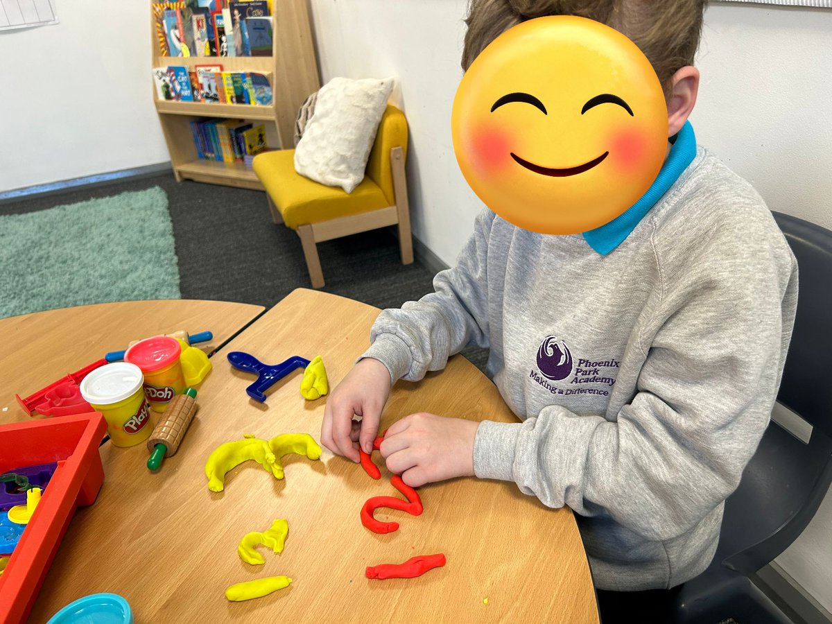 PhoenixHousePRU's tweet photo. Today in Math's, one student was extremely engaged as they practised their counting skills using playdoh #makinglearningfun #makingdifference #thisisAP https://t.co/cAqRNUdf55