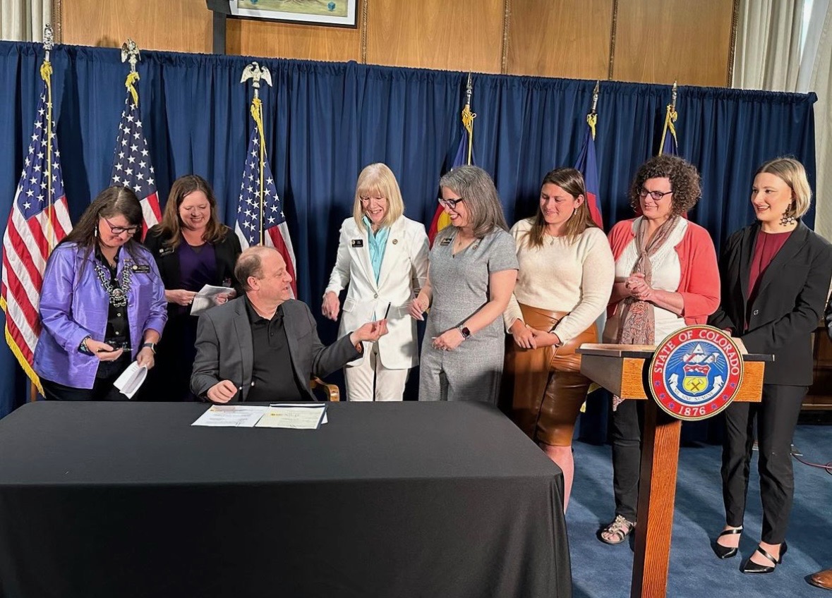 YoungInvincible's tweet photo. #YICO YAB member, Kaitlyn Tollefson, attended the bill signing for CO SB23-004, a bill they testified for, which increases #MentalHealth support for students. 

Thank you, bill sponsor @dafna_m, for championing increasing Mental Health access for young people! #COPolitics #COLeg https://t.co/VEAoRBr22N