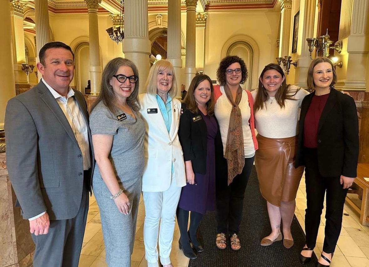 YoungInvincible's tweet photo. #YICO YAB member, Kaitlyn Tollefson, attended the bill signing for CO SB23-004, a bill they testified for, which increases #MentalHealth support for students. 

Thank you, bill sponsor @dafna_m, for championing increasing Mental Health access for young people! #COPolitics #COLeg https://t.co/VEAoRBr22N