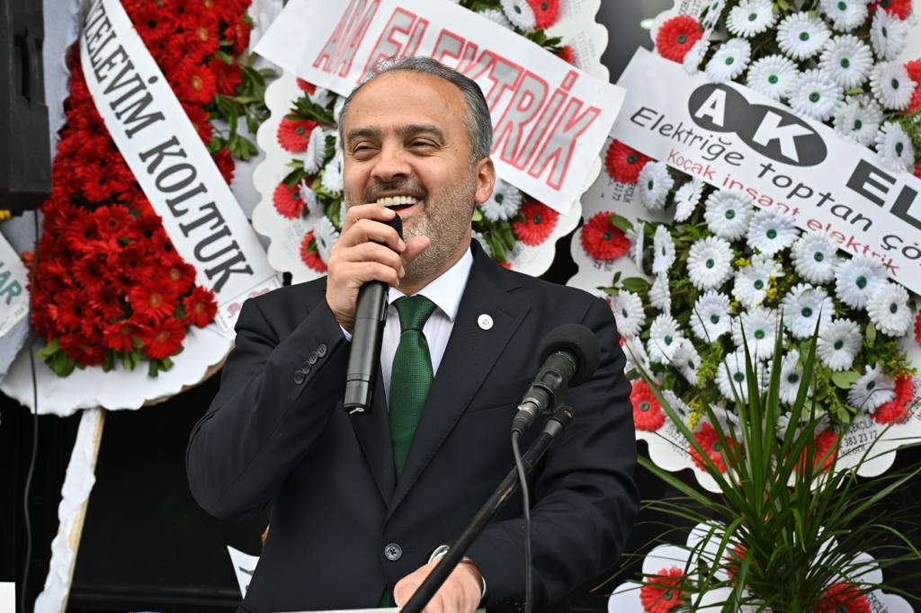 Alinur Aktaş