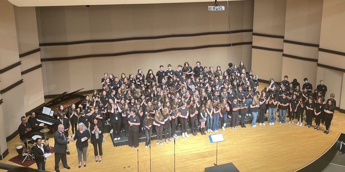 A choral celebration at Ravinia with ⁦<a href="/Edgewood112/">Edgewood Middle School</a>⁩ and ⁦<a href="/nwhuskies/">Northwood Middle School</a>⁩ is music to my ears!  Thank you to the ⁦<a href="/112foundation/">112 Education Foundation</a>⁩, Ravinia Reach Teach Play, Mrs Frega, and our students for this special performance today! #112leads #epiceagles