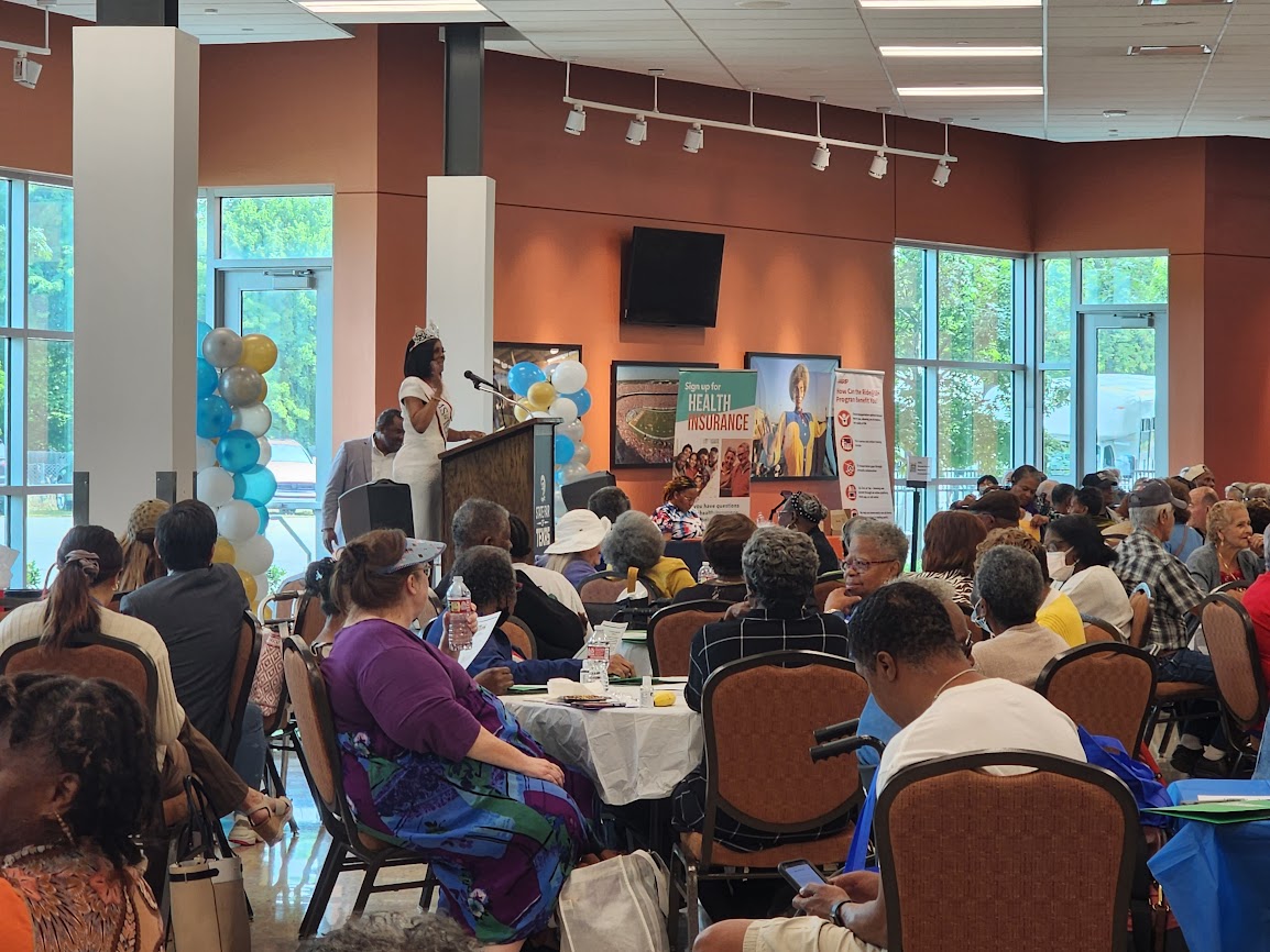 BigTexNews's tweet photo. IN THE COMMUNITY: Last week, the @StateFairofTX hosted @DallasHunger's second annual Dallas Senior Hunger Summit at the Briscoe Carpenter Livestock Center in Fair Park. Read more about the event at https://t.co/IayVhMQ8rn. https://t.co/BxfsynONYw