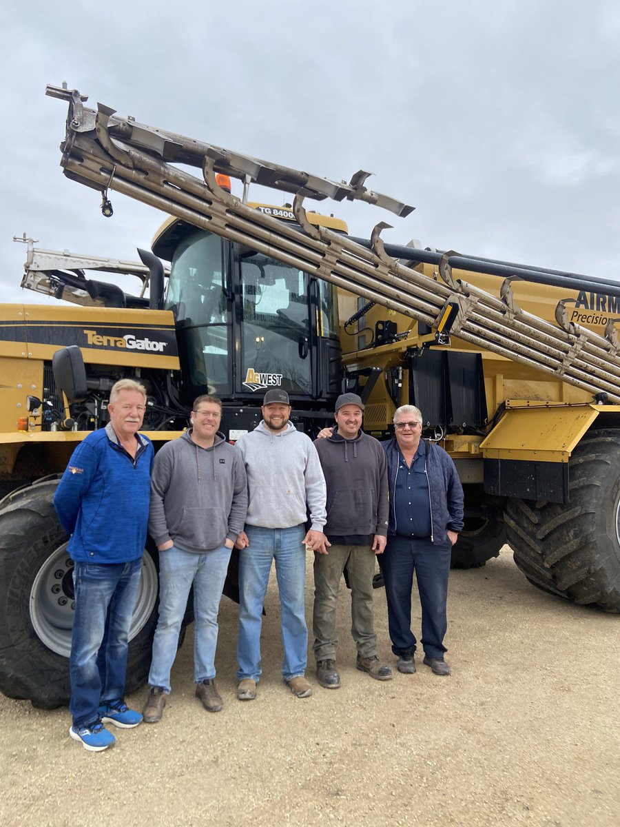 We would like to announce that Arnold and Chris Blight have sold Portage and MacGregor Agri Sales as of May 1st.

We’d like to welcome new owners (and some familiar faces) Derrick, Chris and Jay, who have partnered with the Parallel Ag Group.