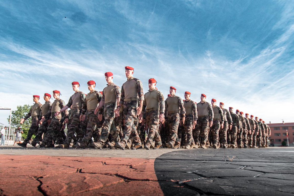 3RPIMa's tweet image. Le 3 participe en Espagne à l&apos;exercice  #interalliés #SwiftResponse23 engageant plus de 2 000 soldats venant  🇪🇸, 🇺🇲, 🇮🇹,  🇭🇺, 🇵🇹.
Un entraînement au profit de l&apos;interopérabilité des forces alliées en matière d&apos;opération aéroportée.
#StrongerTogether
@EjercitoTierra @11eBP