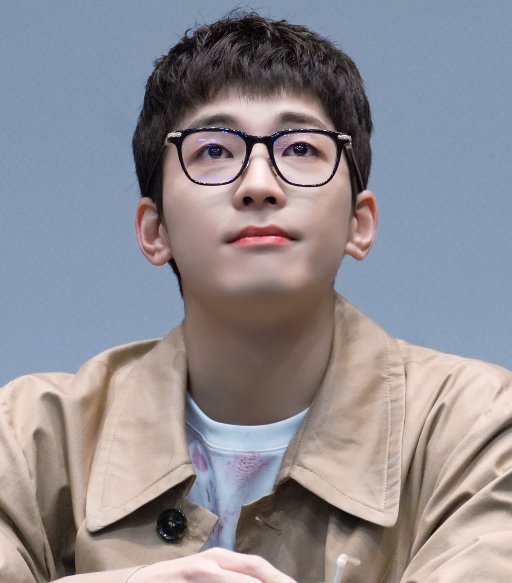 jww_enthusiast's tweet photo. Jeon Wonwoo 🥺 https://t.co/7c21fy4e87