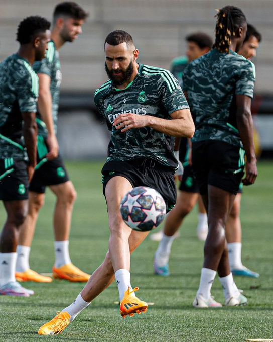 🌟 Şampiyonlar Ligi modunu aktif etti.