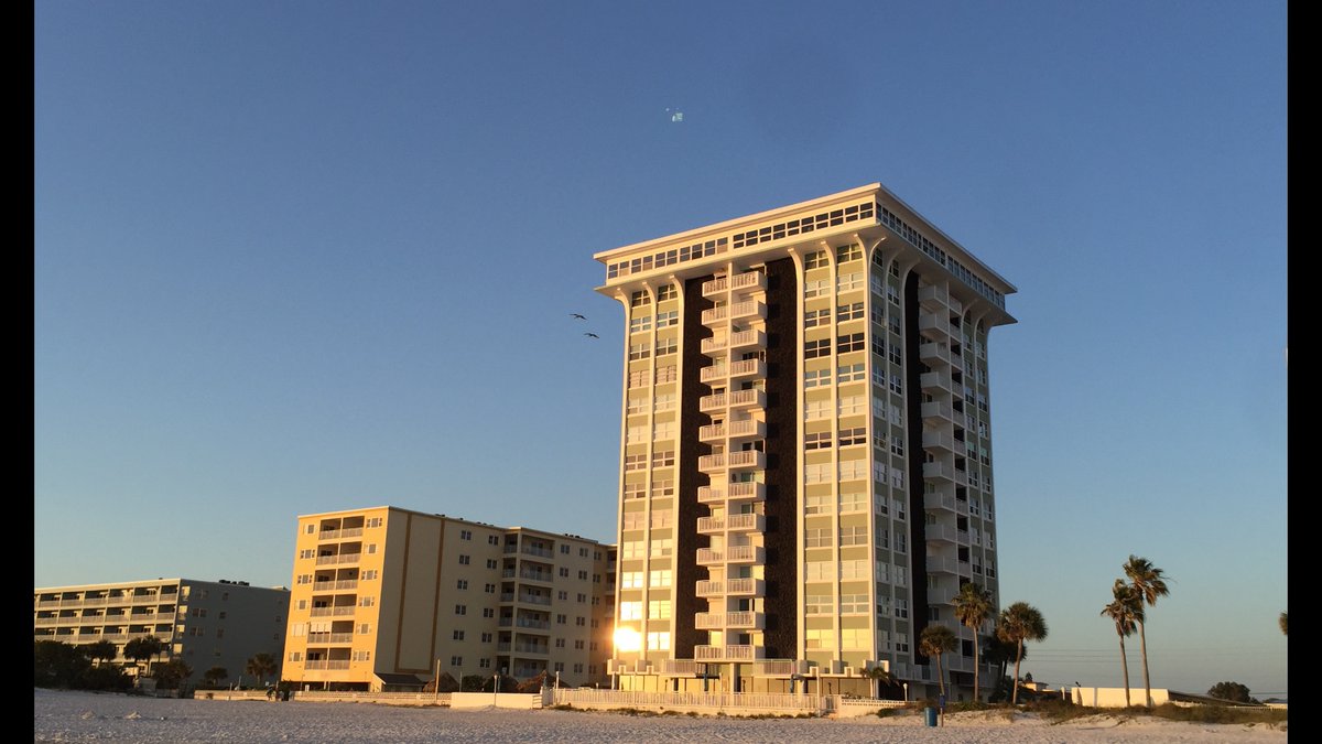 nuforcbot's tweet photo. Summary: Observed traveling towards MacDill AFB in the Flight Path

Location: North Redington Beach, FL, USA

Date of Event: 3/28/17 16:37

#ufotwitter #uaptwitter #NorthRedingtonBeach https://t.co/8zZnKpjhyk