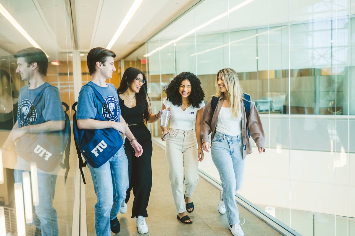 FIUCommunity's tweet photo. The summer term is finally here, signaling the arrival of warm days and endless possibilities!✨ https://t.co/Bikh1ii0x2