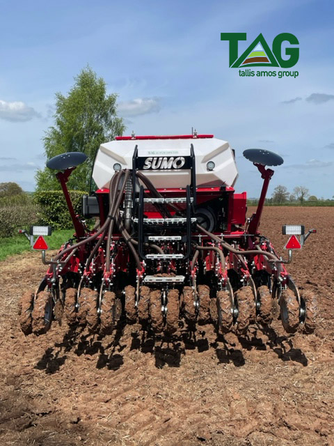 tallisamosgroup's tweet photo. 🟢✅🚜💪John Deere 6R 185 and Sumo 3m DTS TAG demonstrator direct drilling spring barley @ 200kgs/Ha near #Leominster.
✅BOOK IN YOUR DEMO TODAY call 📲0345 222 0456
#sumouk #demo #drilling #seed #arable #farm #farming #soil #spring23 https://t.co/QApSPZvXZu