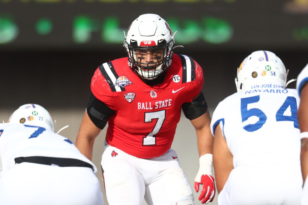 cal_thrush's tweet photo. After an AMAZING conversation with @CoachMorris_ , I’m extremely grateful to be able to say I have received my FIRST division 1 offer from @BallStateFB!!!!! @jbuttermore2 @GoldenBears_FB @OhioNEBigSchool @MohrRecruiting https://t.co/5PE7lXAbfx