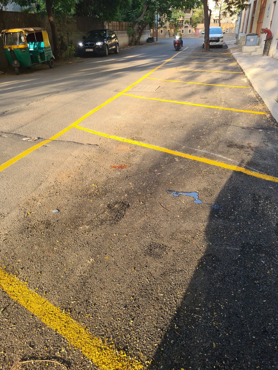 KahanPatel6's tweet photo. Things are getting out of hands 
@PoliceAhmedabad @AhmedabadPolice @BJP4Gujarat @BJP4Ahmedabadd @CRPaatil 
@VtvGujarati @tv9gujarati @ronakpatelabp @Zarna_Rajyaguru @News18Guj https://t.co/gubRzH9lIF