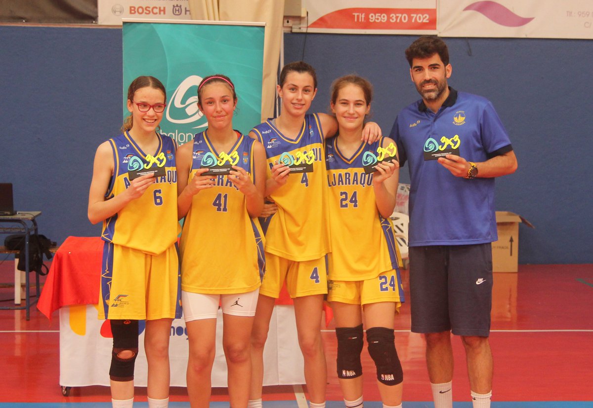 fabhuelva's tweet photo. 🏆 ¡@PMDAljaraque y @CBPunta representarán a Huelva en los Campeonatos de Andalucía de 3x3 U17!

👏 Ambos clubes fueron campeones y subcampeones de la 1ª edición del torneo provincial

#baloncestoandalucia

👉 https://t.co/dLmYWSfULU https://t.co/7QKqSaoXdD