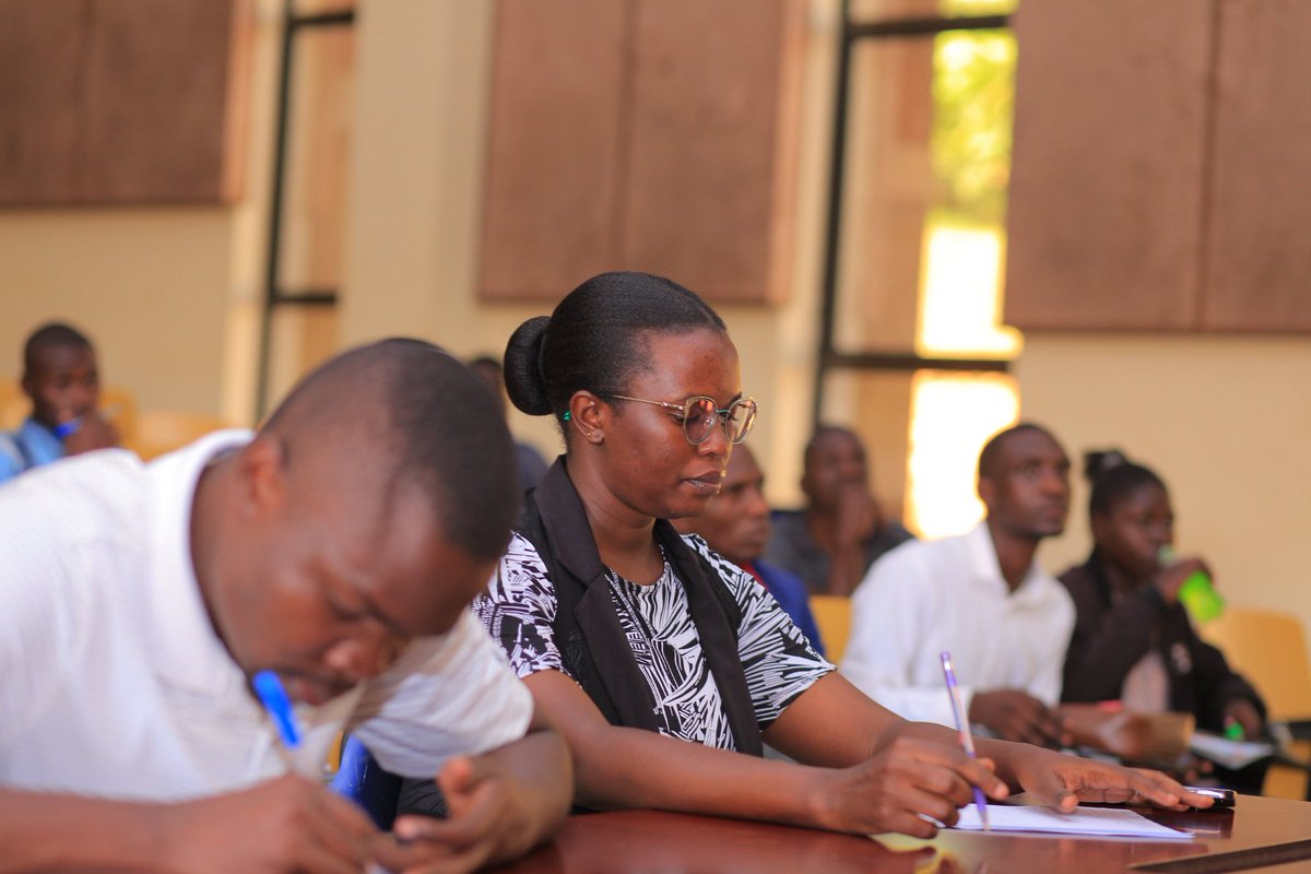 OpenSpaceUganda's tweet photo. 🖼️picture moments of the debate. 

#YouthDebateSupportProgram 
#YDS 
#Debate https://t.co/ukm6tJGGIM