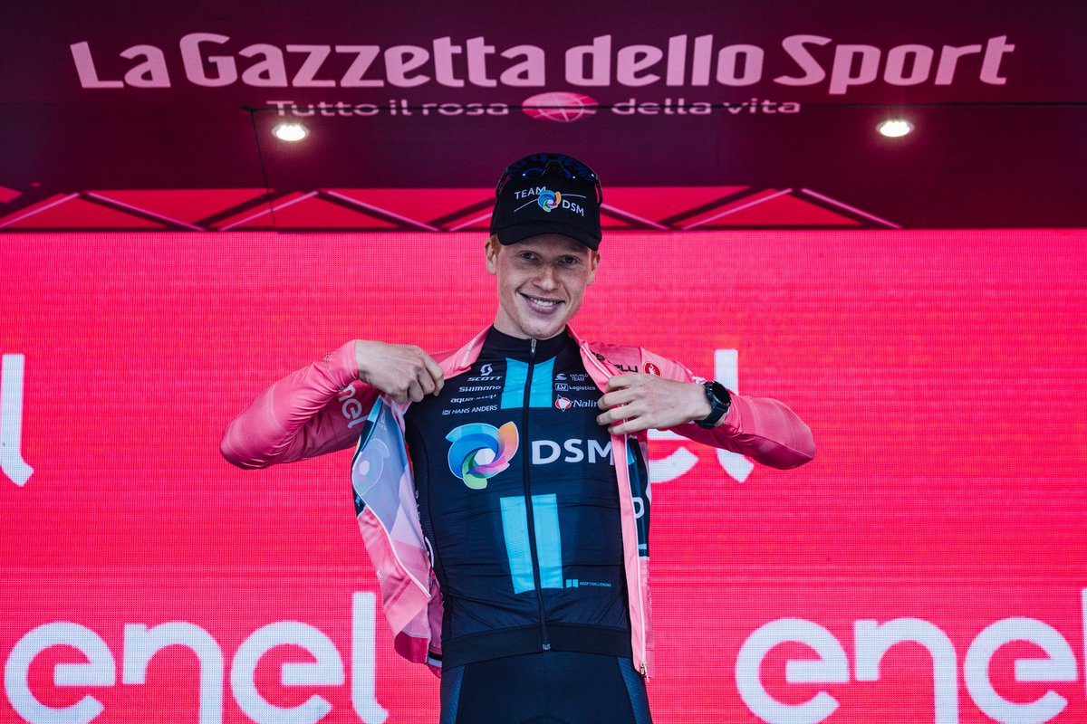 What a start to our Grand Tour campaign at the <a href="/giroditalia/">Giro d'Italia</a> 🎊

<a href="/andreaslek/">Andreas Leknessund</a> looking resplendent on that magical podium 💖🤩 and on <a href="/dsmfirmenich/">dsm-firmenich</a>’s first day of trading, wow!

#KeepChallenging #PerformanceThroughNutrition #Giro