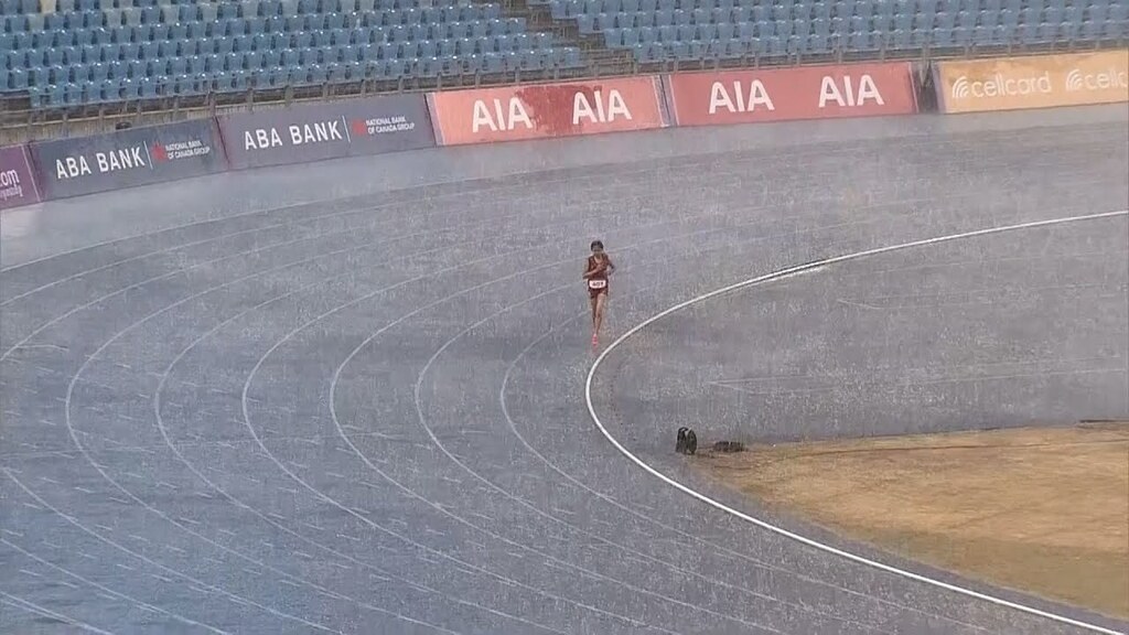Rain and pain can't keep teary-eyed Cambodian runner from finishing race 

 youtu.be/Zn2DSjJelSc