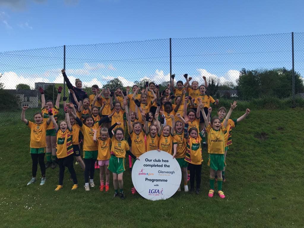 Was great to meet some of the girls participating in the  #Gaelic4Girls initiative!  Really enjoyed getting involved in the session and seeing how much they all enjoyed taking part! Huge credit to the volunteers making it happen @GlenveaghHomes @LadiesFootball @BallinamoreSOH