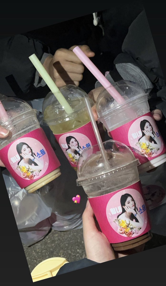 230510 

출처: @/ll170310 

#한소희 #HANSOHEE