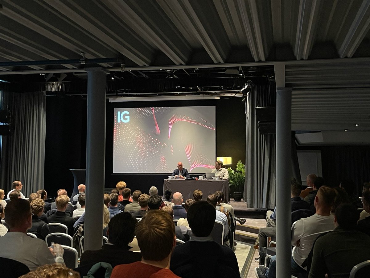 IGNorge's tweet photo. Nå er vi live med @tiderpenger 🎙️ 
🎧 📻 #live #podkast #oslo #trading #event #IG https://t.co/TnxlEwbCYj